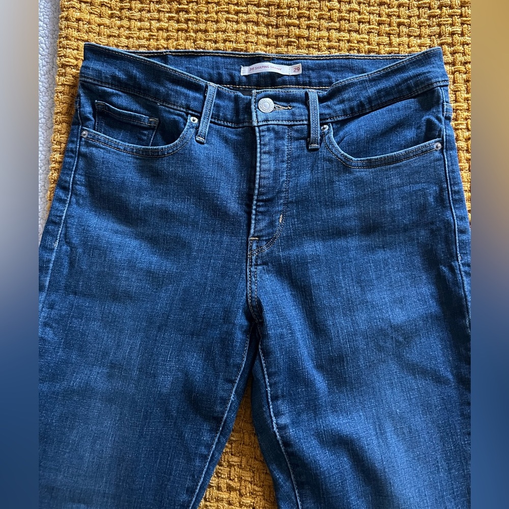 Levi’s 311 Shaping Skinny